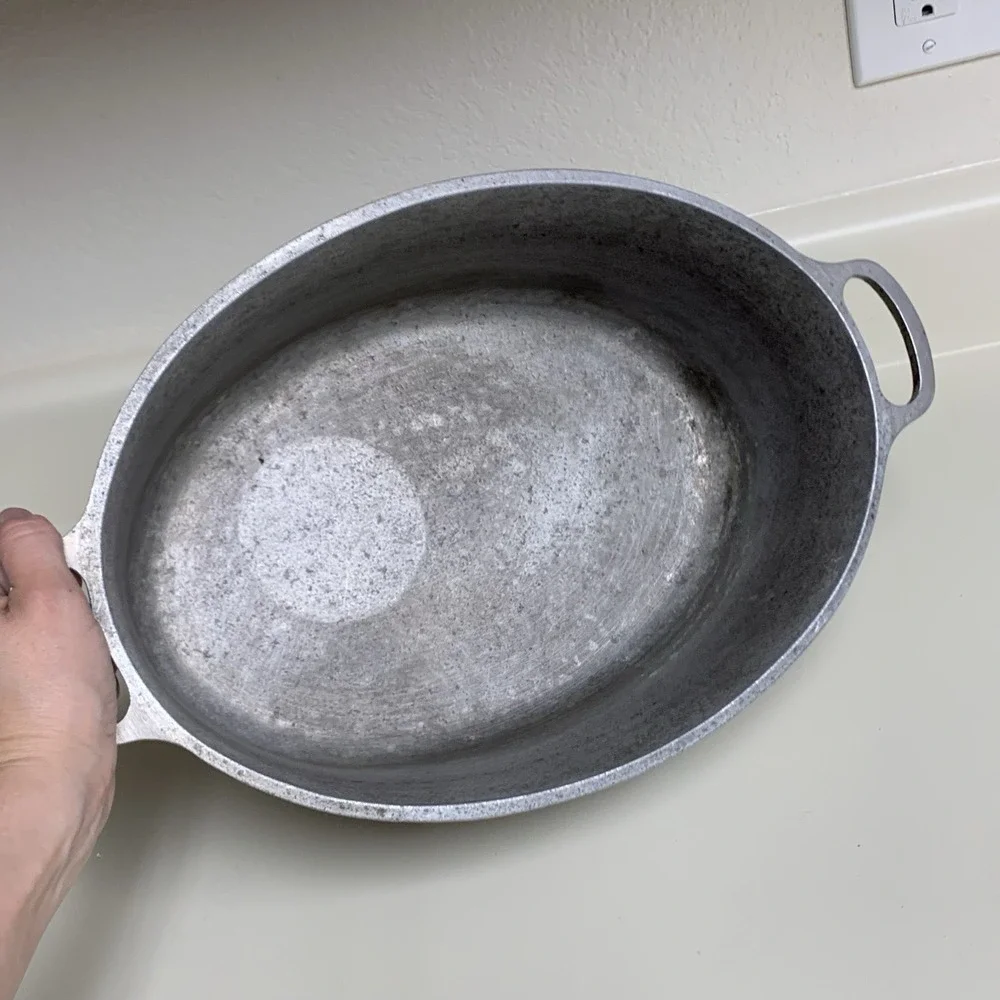 VINTAGE Oval CLUB ALUMINUM WARE Roaster Dutch Oven Pan w/ Lid, 13